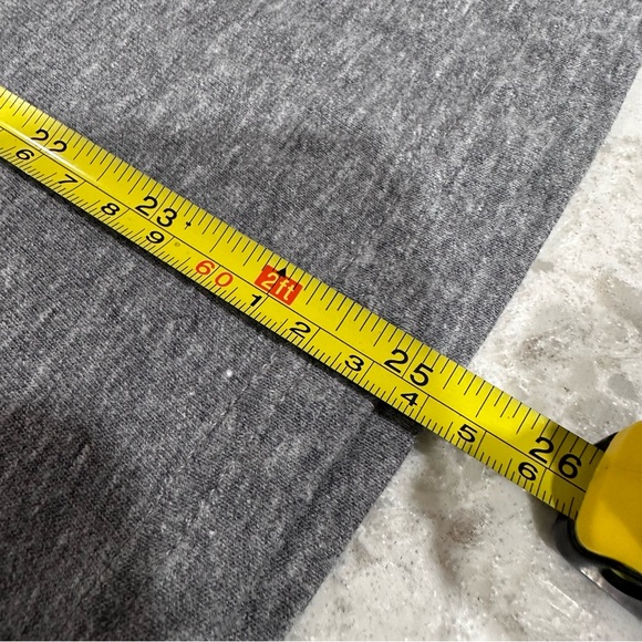 Reebok Winter Classic 2011 Sydney Crosby Size M Graphic TShirt - Picture 8 of 9